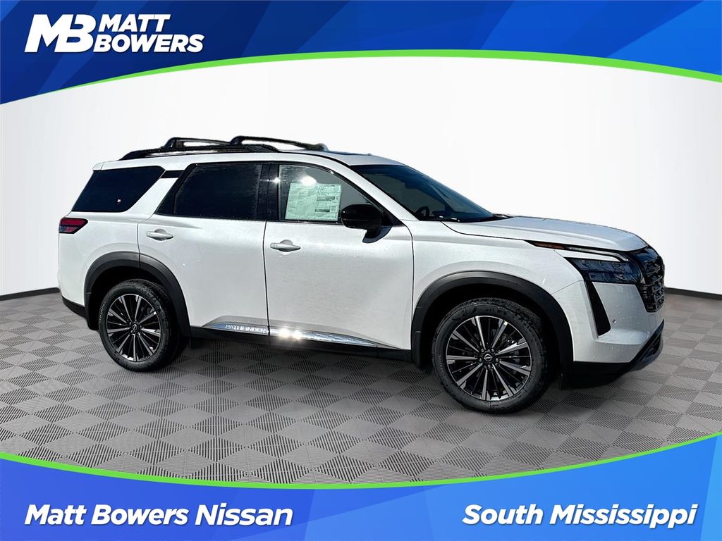 2026 Nissan Pathfinder Platinum 4WD's photo