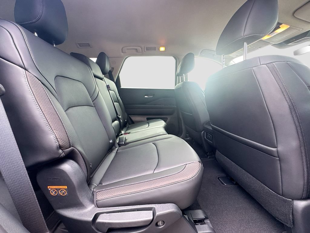 2026 Nissan Pathfinder SL - Photo 35