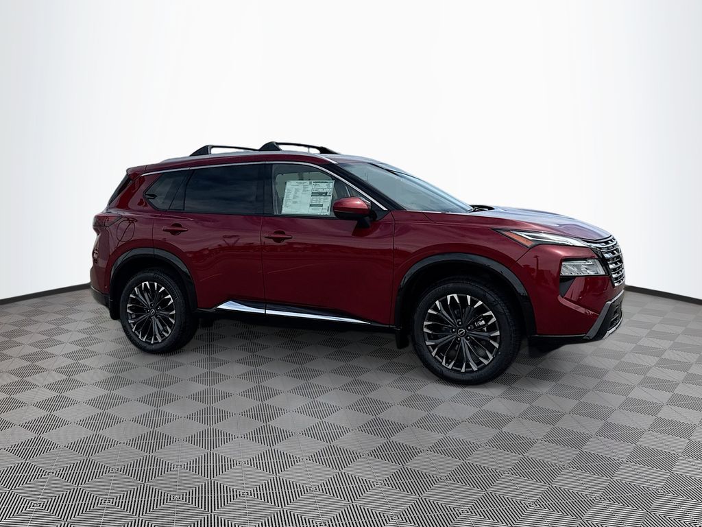 2026 Nissan Rogue Platinum photo 2