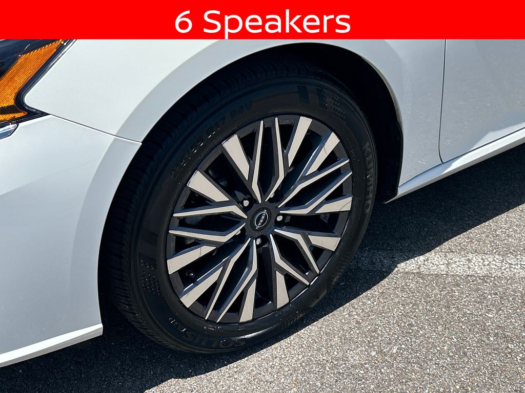 2025 Nissan Altima SV - Photo 11