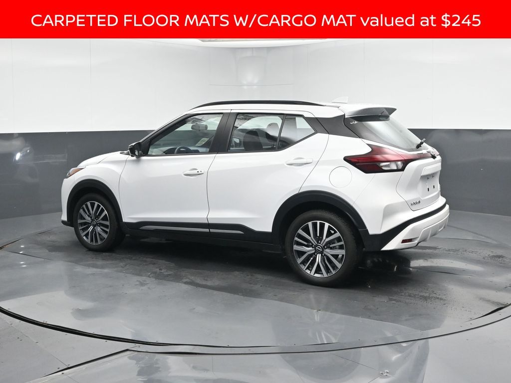 2024 Nissan Kicks SR photo 2