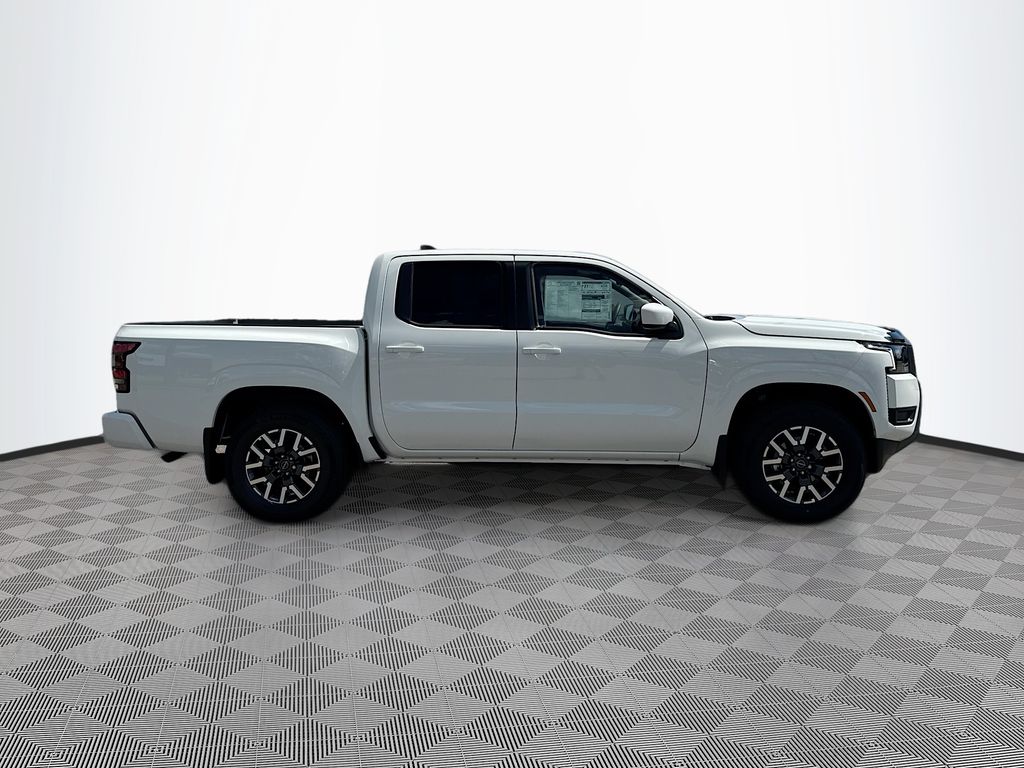 2026 Nissan Frontier SV photo 3