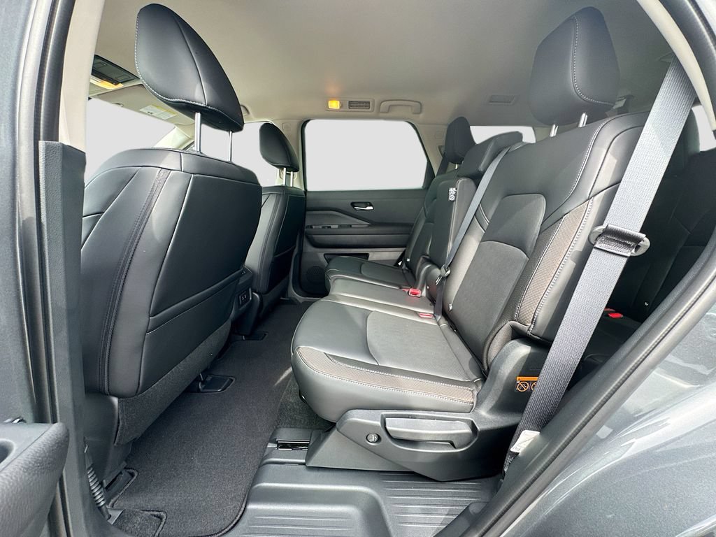 2026 Nissan Pathfinder SL - Photo 31