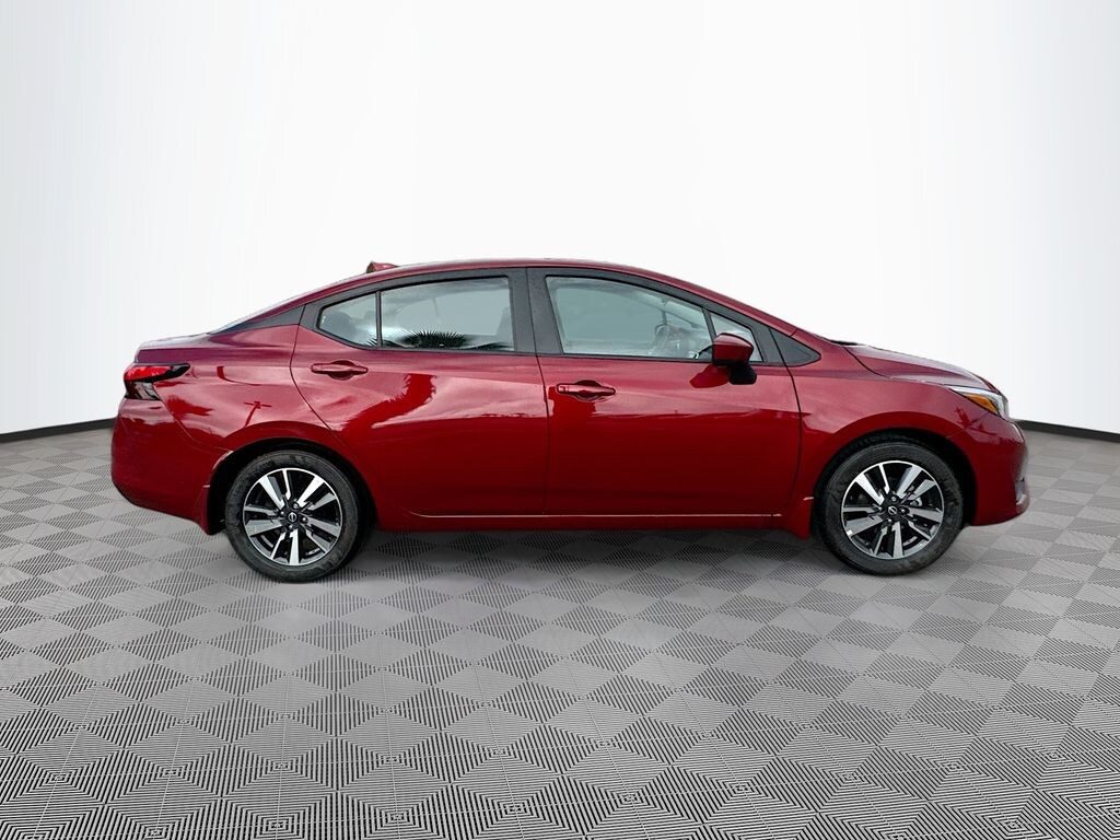 New 2025 Nissan Versa 1.6 SV Sedan