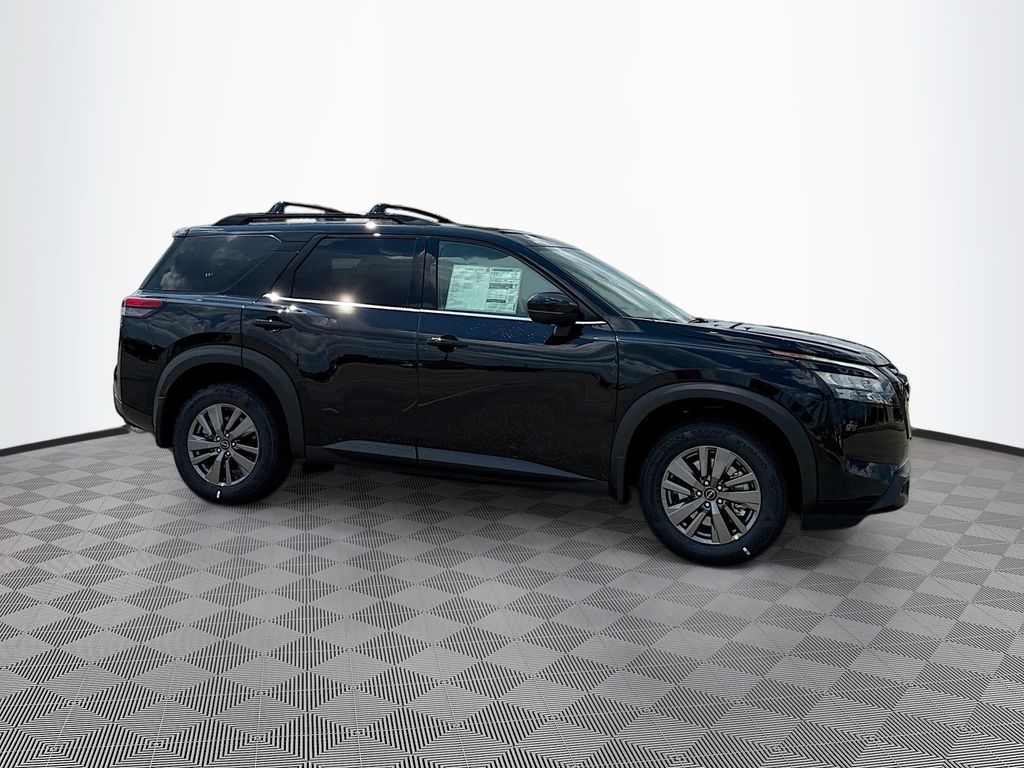 2025 Nissan Pathfinder SV photo 2