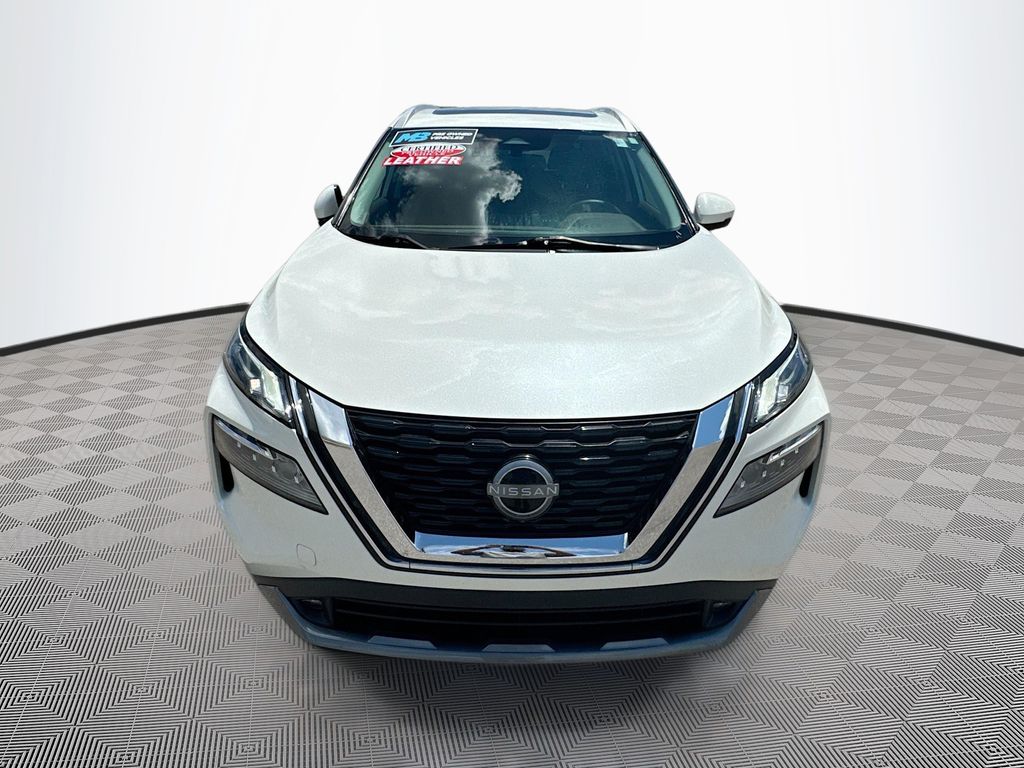 2022 Nissan Rogue SL photo 2