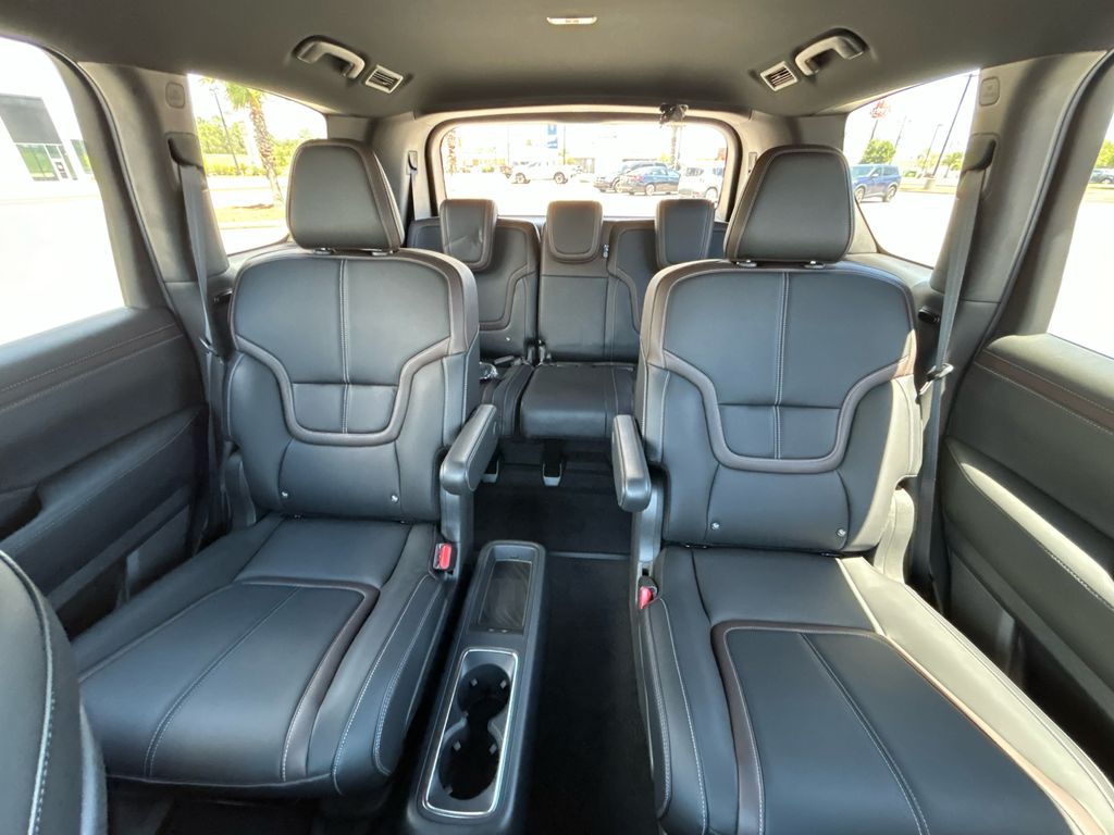 2026 Nissan Armada SL - Photo 30