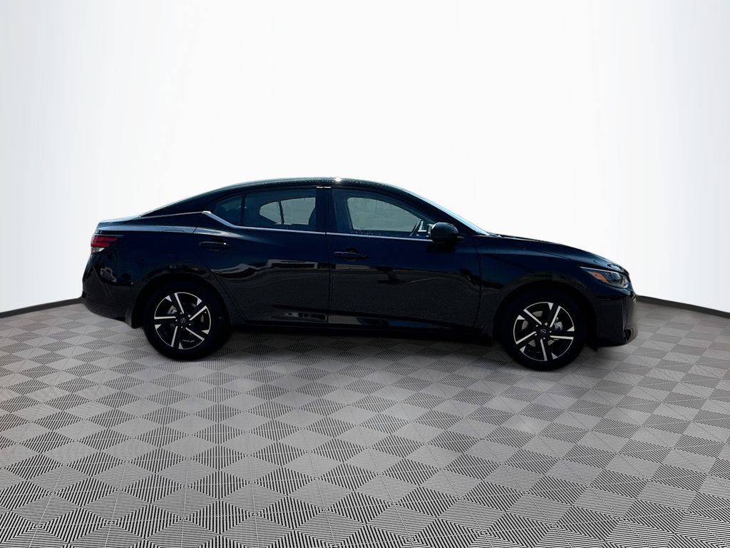2025 Nissan Sentra SV photo 4