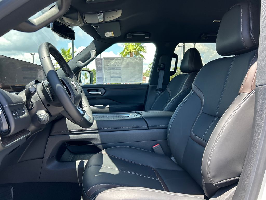 2026 Nissan Armada SL - Photo 17