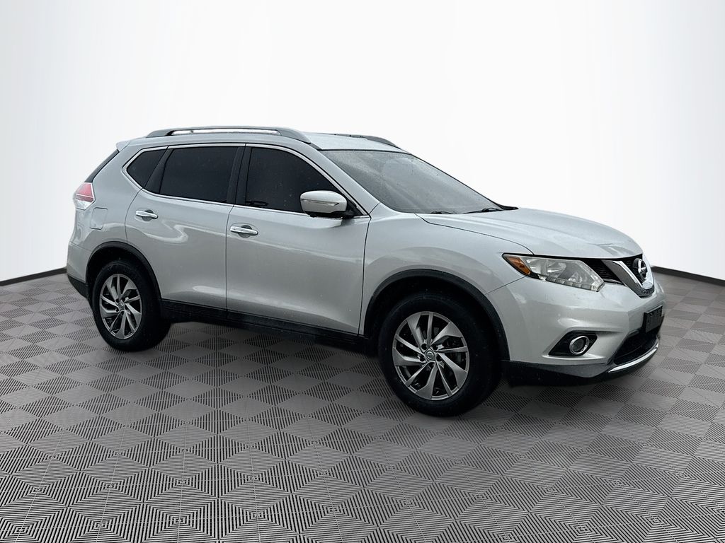 2015 Nissan Rogue SL photo 2