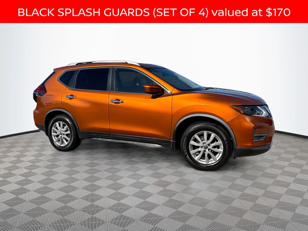 2020 Nissan Rogue SV photo 2