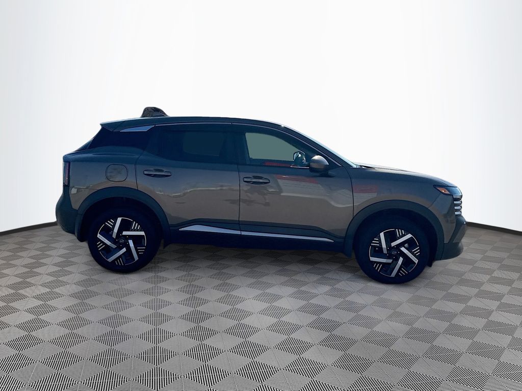 2025 Nissan Kicks SV photo 4
