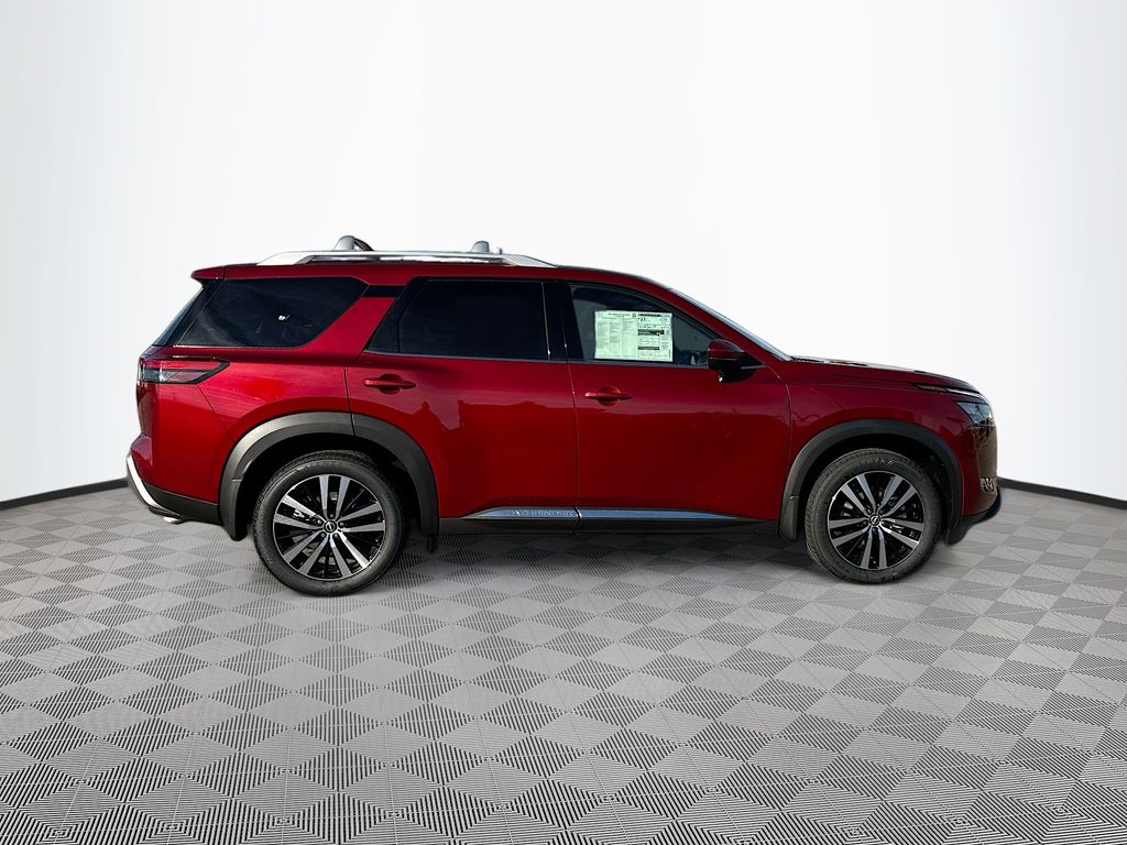 2025 Nissan Pathfinder Platinum photo 4