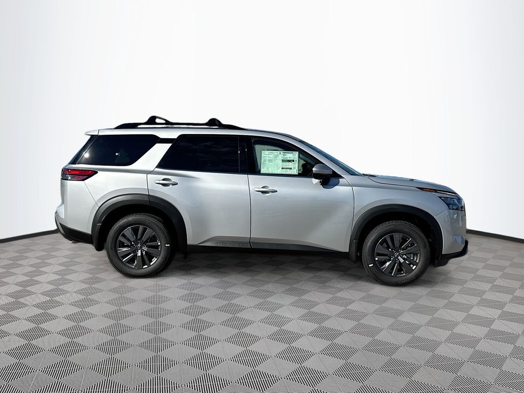2025 Nissan Pathfinder SV photo 3