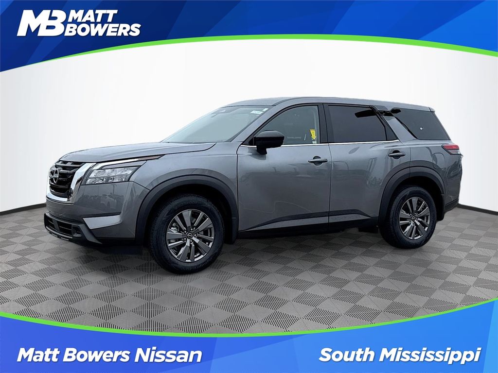 2025 Nissan Pathfinder S's photo