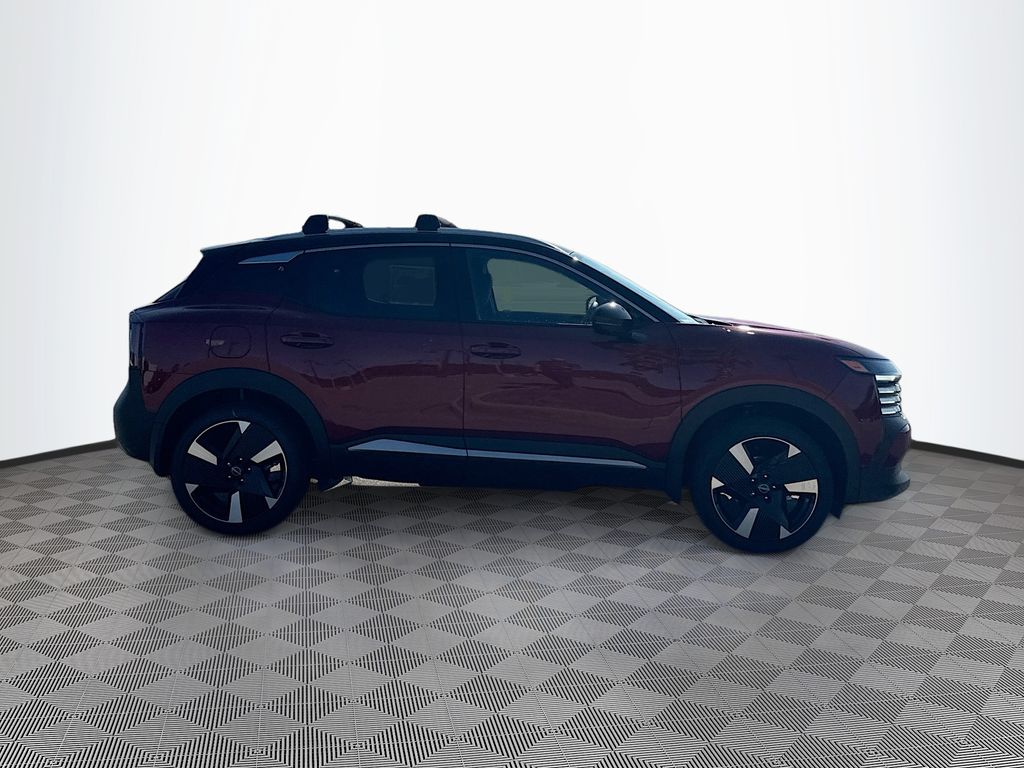 2026 Nissan Kicks SR photo 2