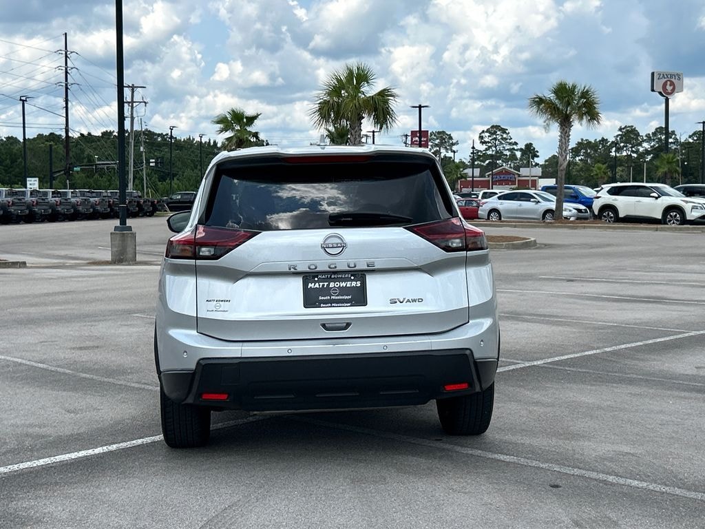 Used 2024 Nissan Rogue SV SUV
