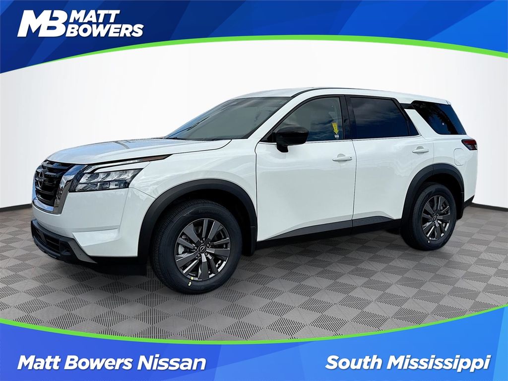 2025 Nissan Pathfinder S's photo