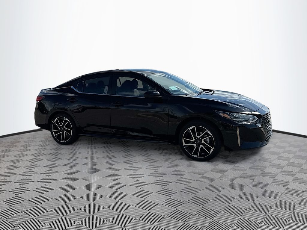 2025 Nissan Sentra SR photo 3