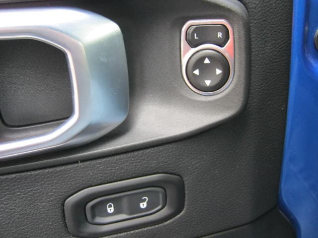 2021 Jeep Gladiator Overland - Photo 23