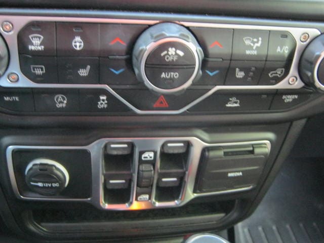2021 Jeep Gladiator Overland - Photo 18