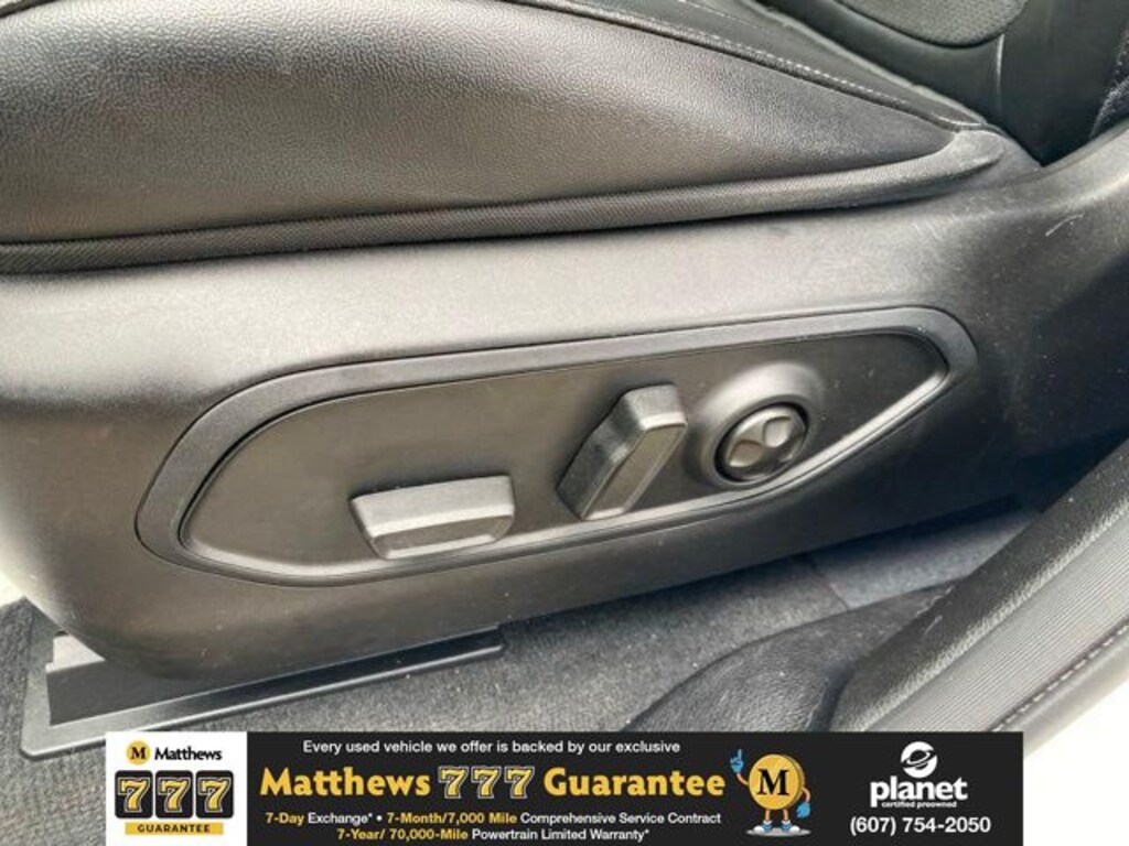 Used 2023 Jeep Grand Cherokee L Laredo SUV