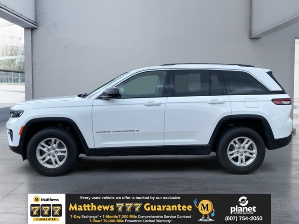Used 2023 Jeep Grand Cherokee Laredo SUV