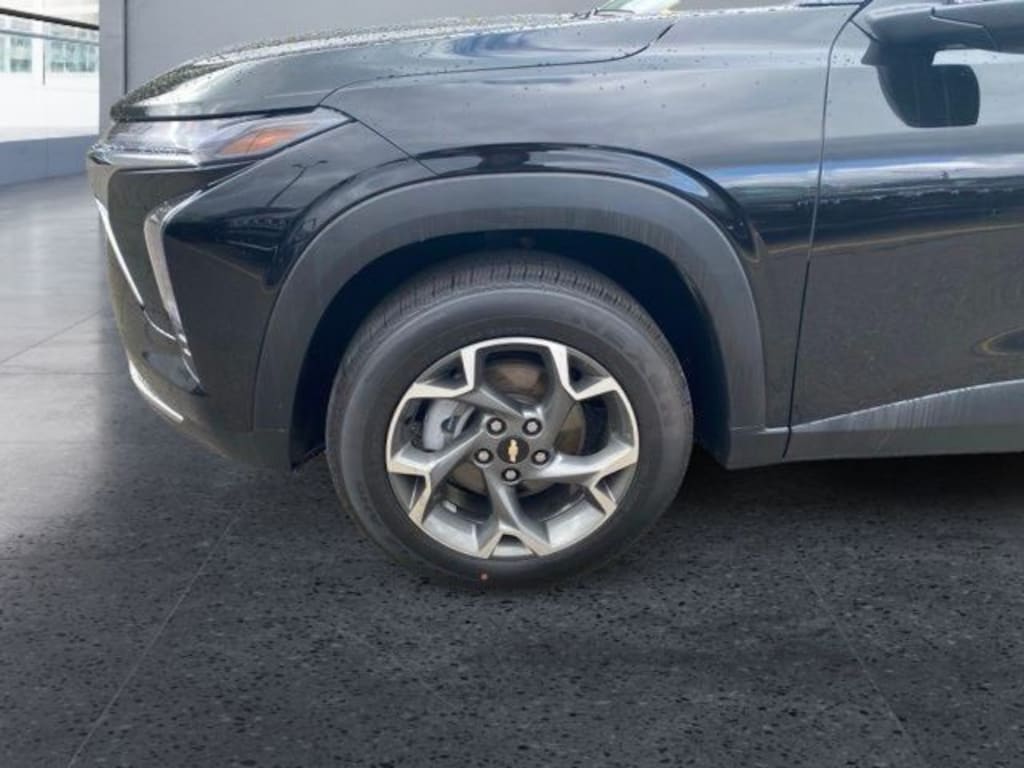 Used 2024 Chevrolet Trax LT SUV