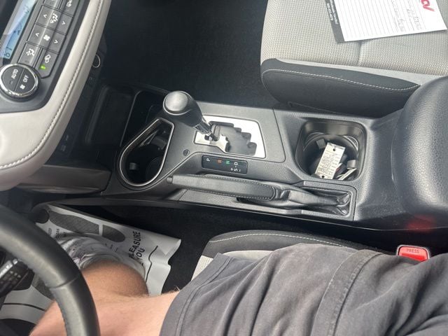 2018 Toyota RAV4 XLE - Photo 19