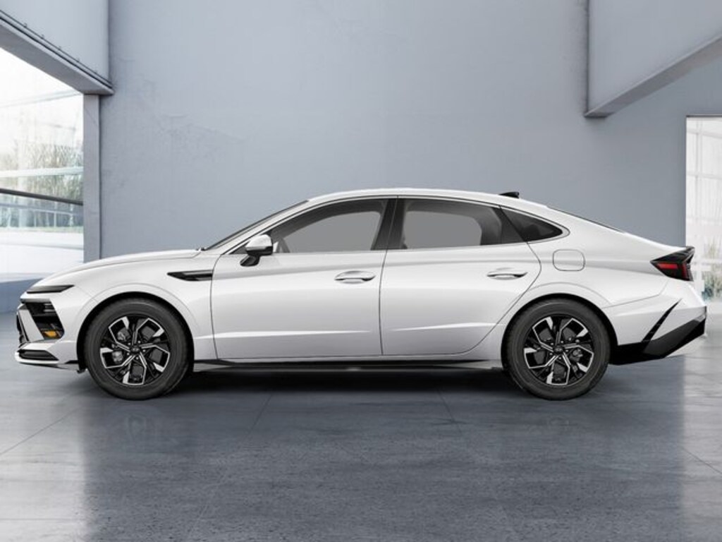 Used 2025 Hyundai Sonata SEL Sedan
