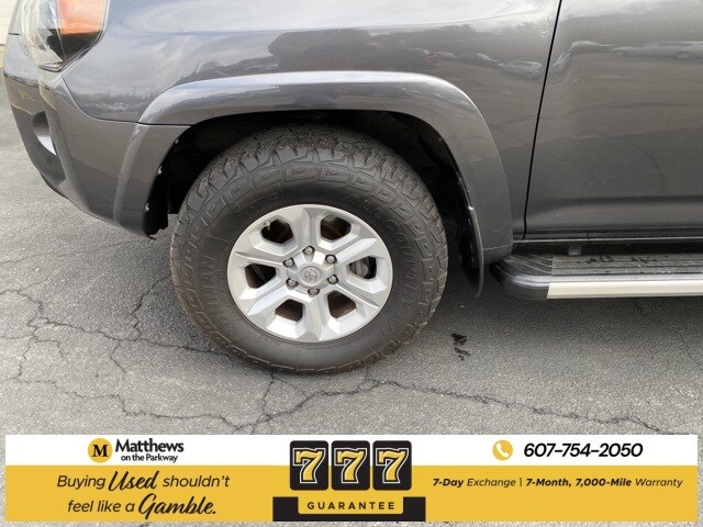 2020 Toyota 4Runner Base photo 2