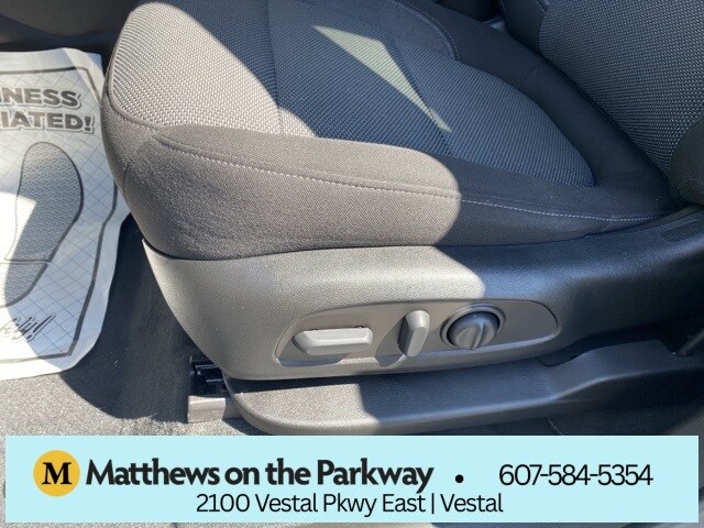 2022 Chevrolet Traverse Cloth 1LT photo 3