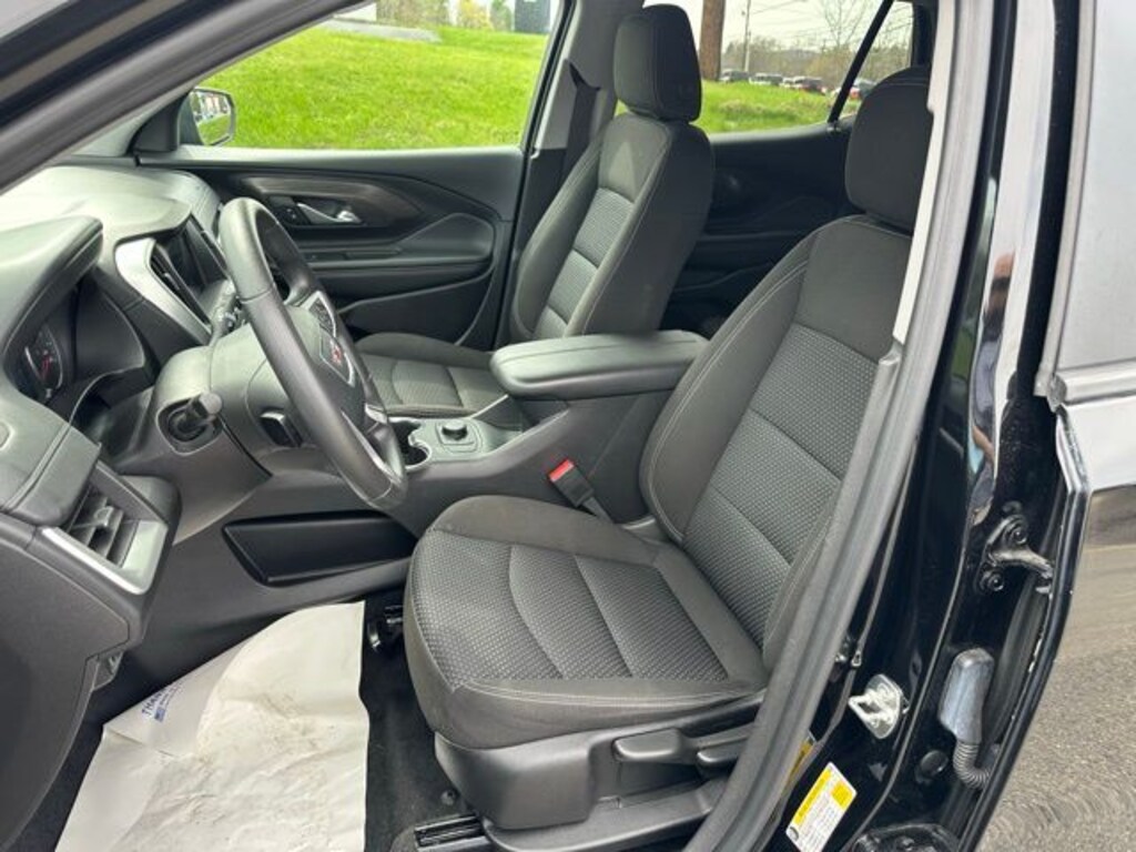 Used 2024 GMC Terrain SLE SUV
