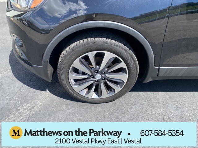2022 Buick Encore Preferred photo 2