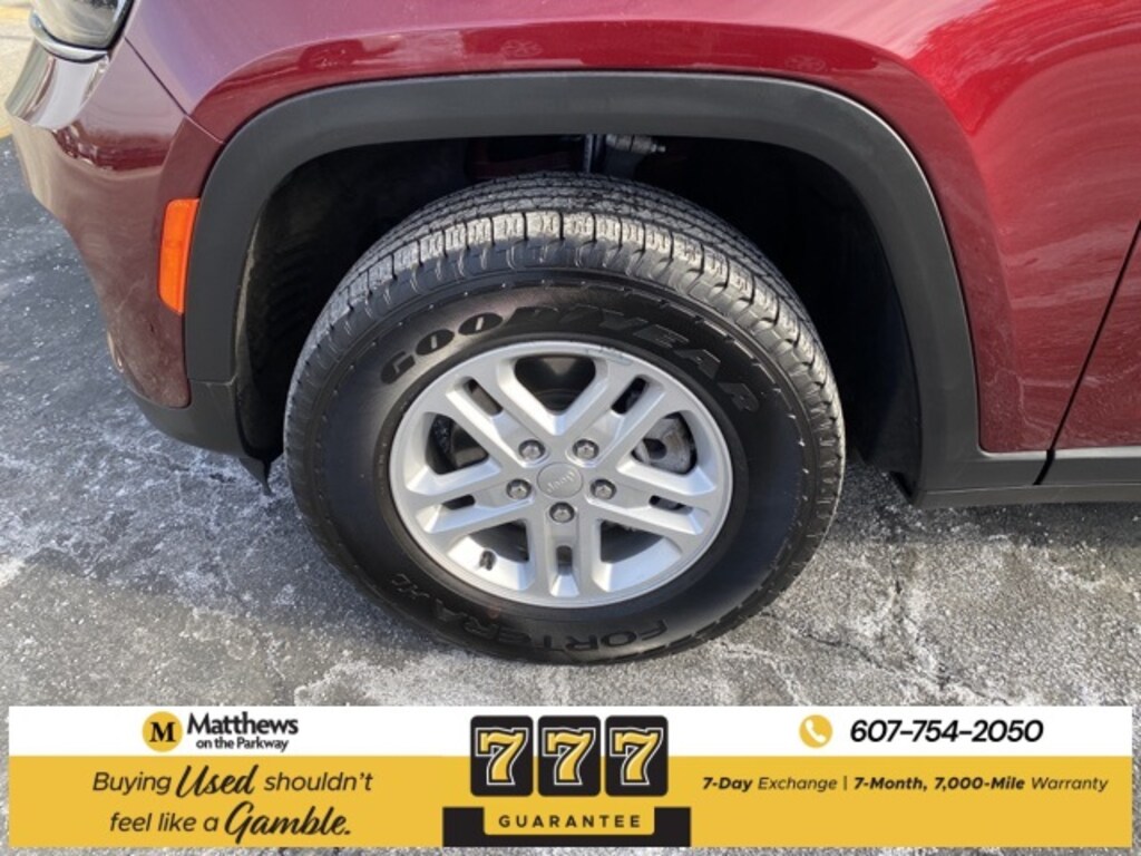 Used 2023 Jeep Grand Cherokee Laredo SUV