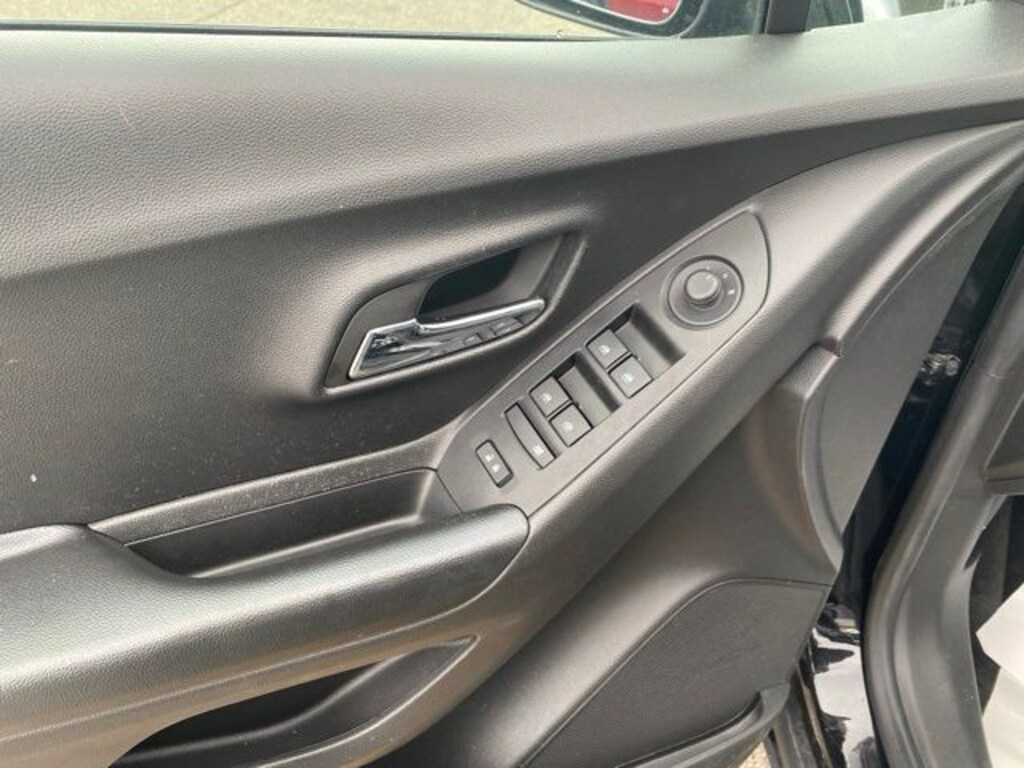 Used 2022 Chevrolet Trax LT SUV