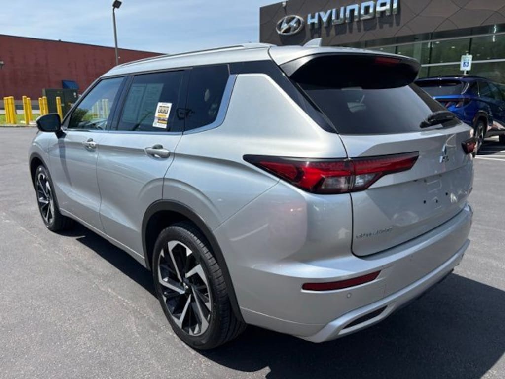 Used 2022 Mitsubishi Outlander SEL CUV