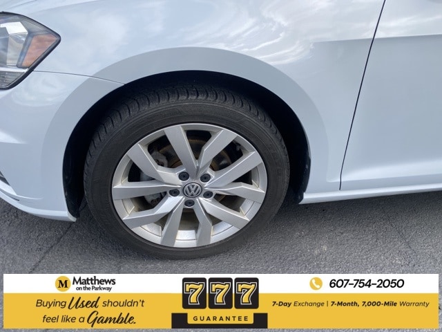 2018 Volkswagen Golf SportWagen TSI SEL photo 2