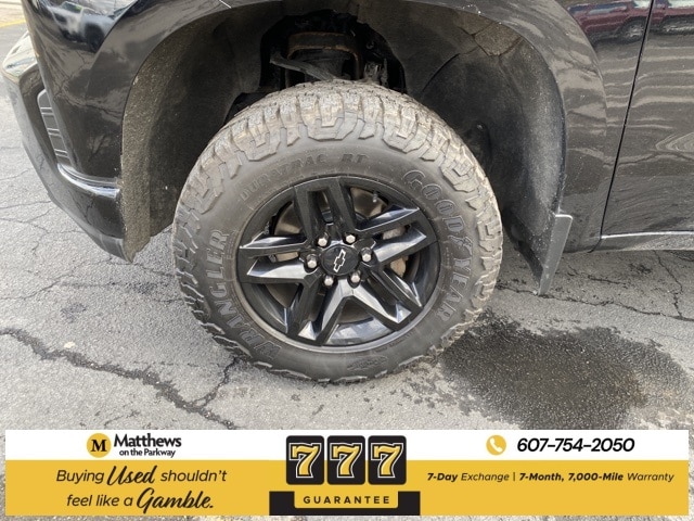 2021 Chevrolet Silverado 1500 LT Trail Boss photo 2