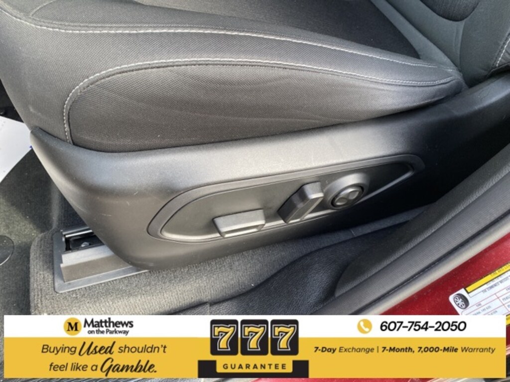 Used 2023 Jeep Grand Cherokee Laredo SUV