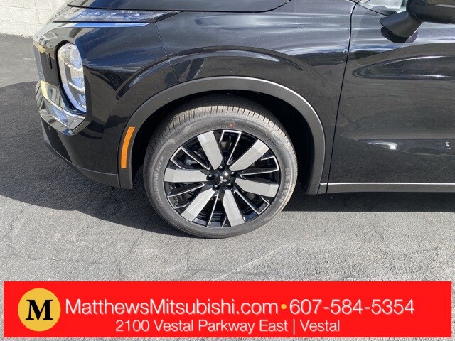 2025 Mitsubishi Outlander SE Ralliart photo 2