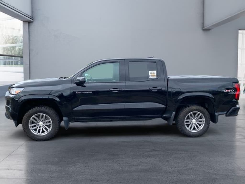 Used 2023 Chevrolet Colorado LT Truck Crew Cab