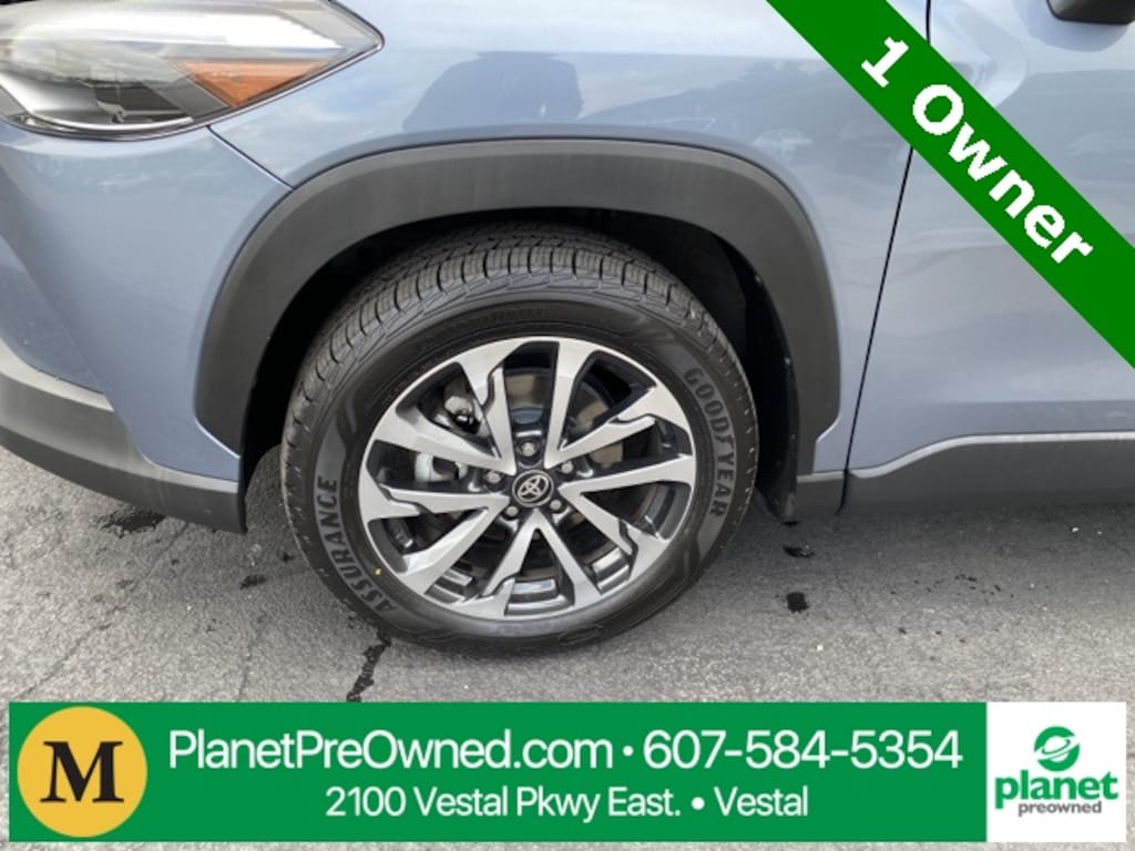 Used 2024 Toyota Corolla Cross XLE SUV
