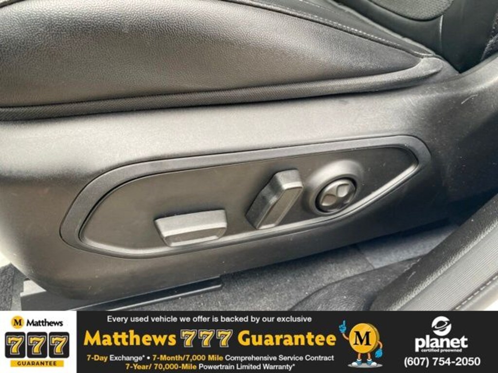Used 2023 Jeep Grand Cherokee L Laredo SUV