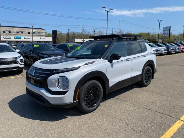 2026 Mitsubishi Outlander Trail Edition S-AWC's photo