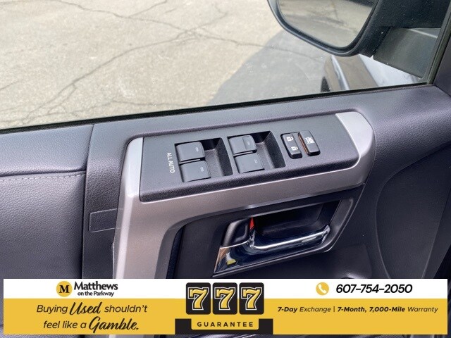 2020 Toyota 4Runner Base photo 3