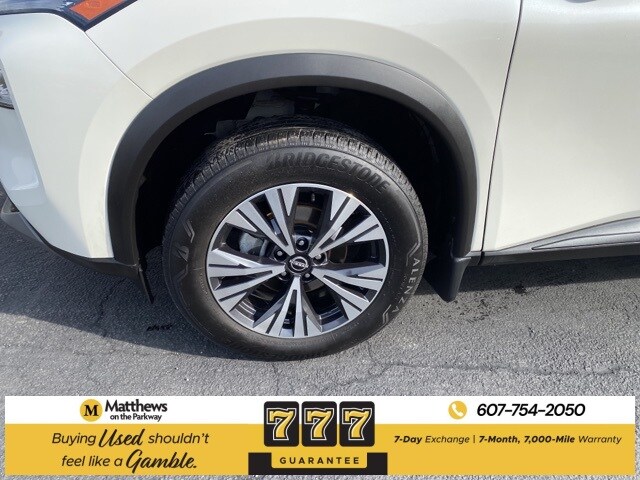 2023 Nissan Rogue SV photo 2