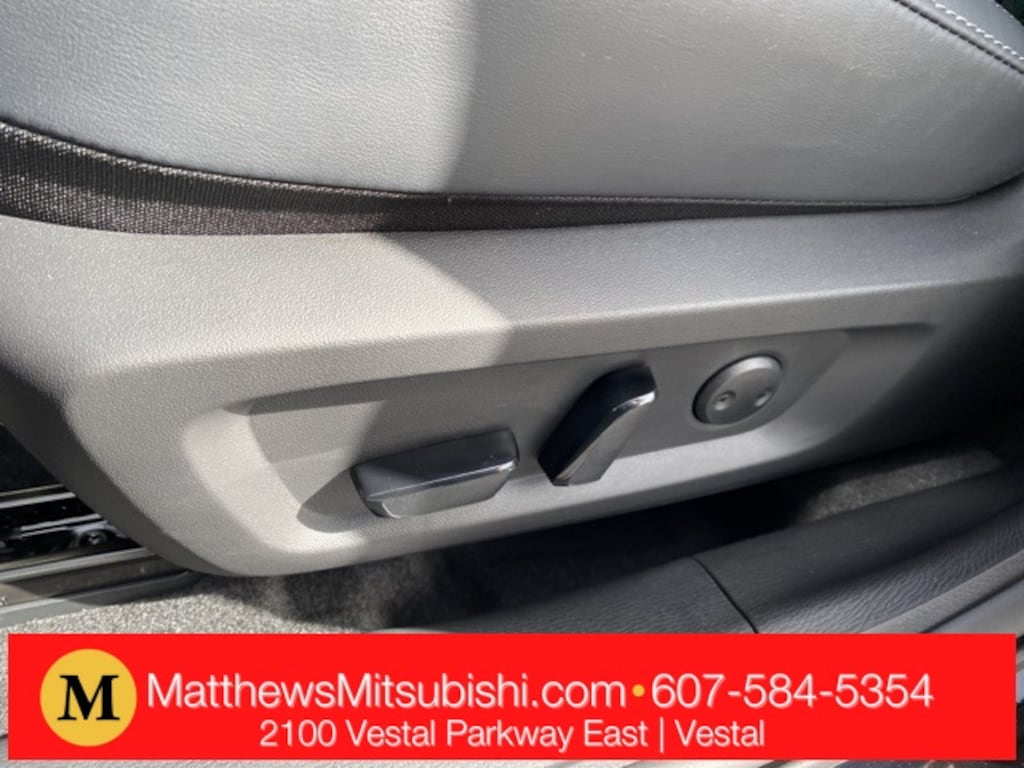 New 2025 Mitsubishi Outlander  SUV