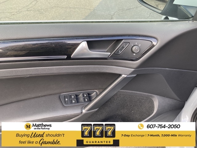 2018 Volkswagen Golf SportWagen TSI SEL photo 3