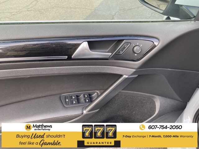 2018 Volkswagen Golf SportWagen TSI SEL photo 3